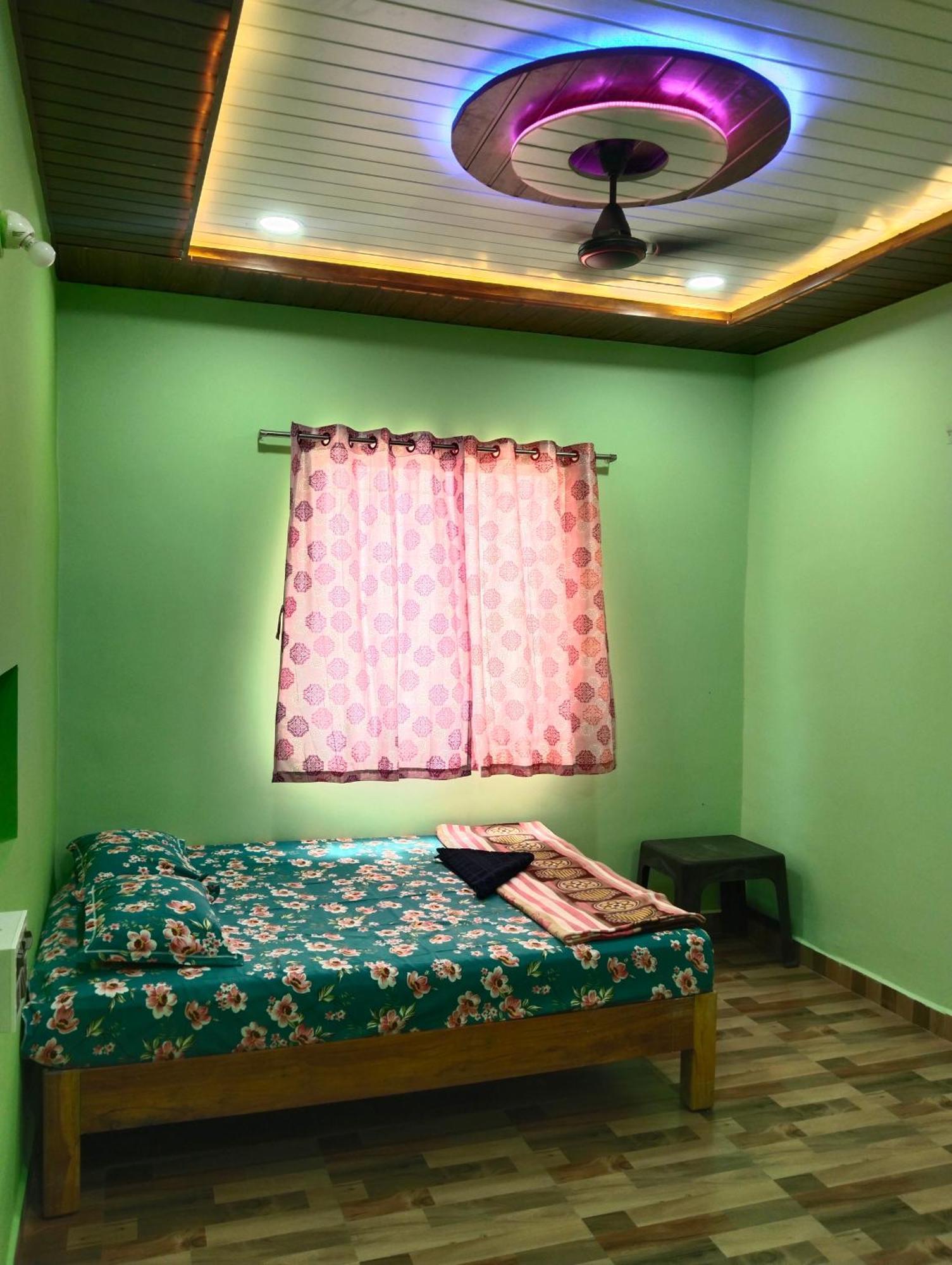 Funky Monkey Home Stay Hampi Exterior foto